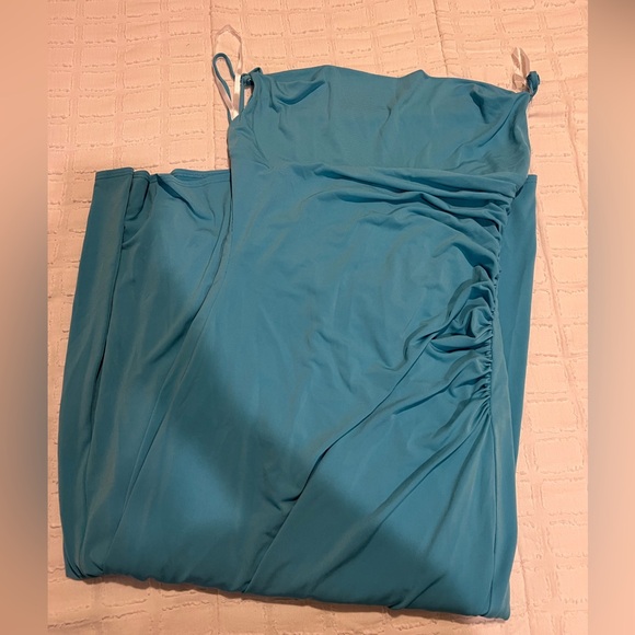 Surreal Gown in Cyan Maxi - Picture 2 of 4